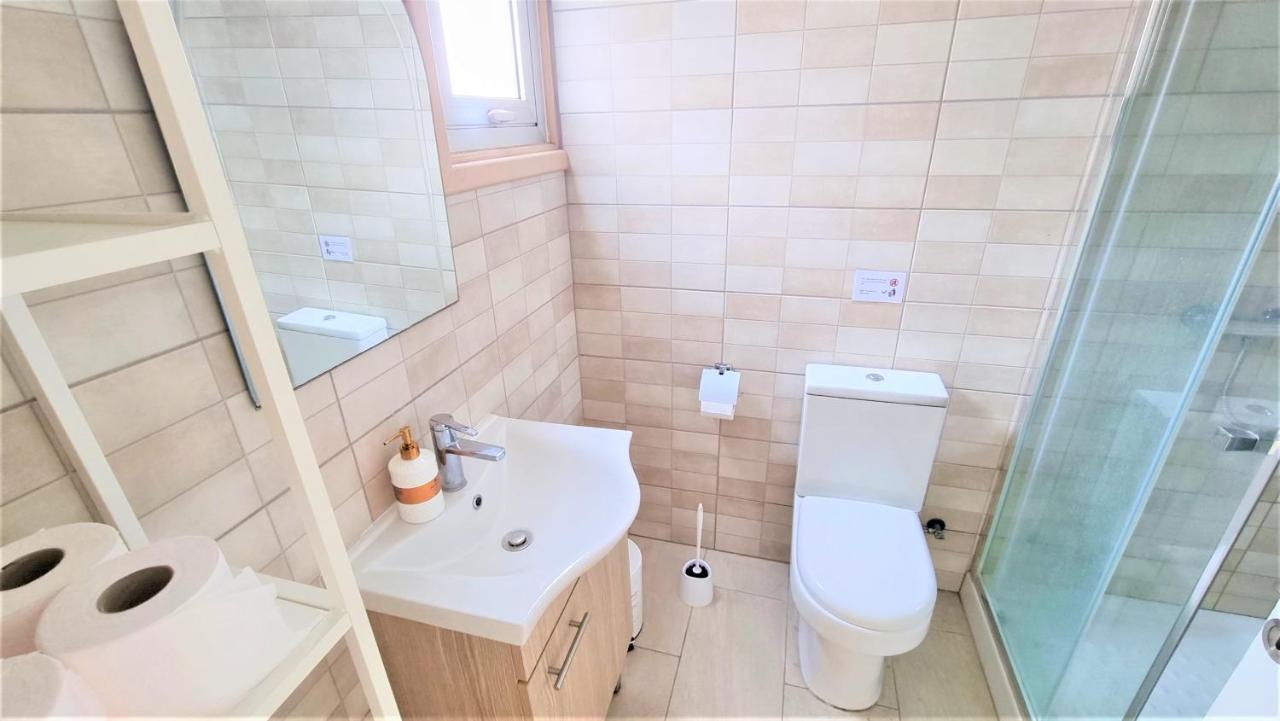 Spacious Lightflooded 2Br Apt / Near Center & Harbour Larnaca Ngoại thất bức ảnh