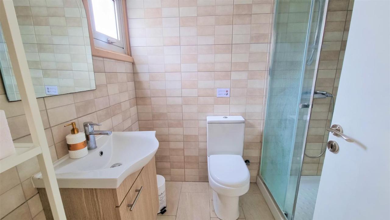 Spacious Lightflooded 2Br Apt / Near Center & Harbour Larnaca Ngoại thất bức ảnh
